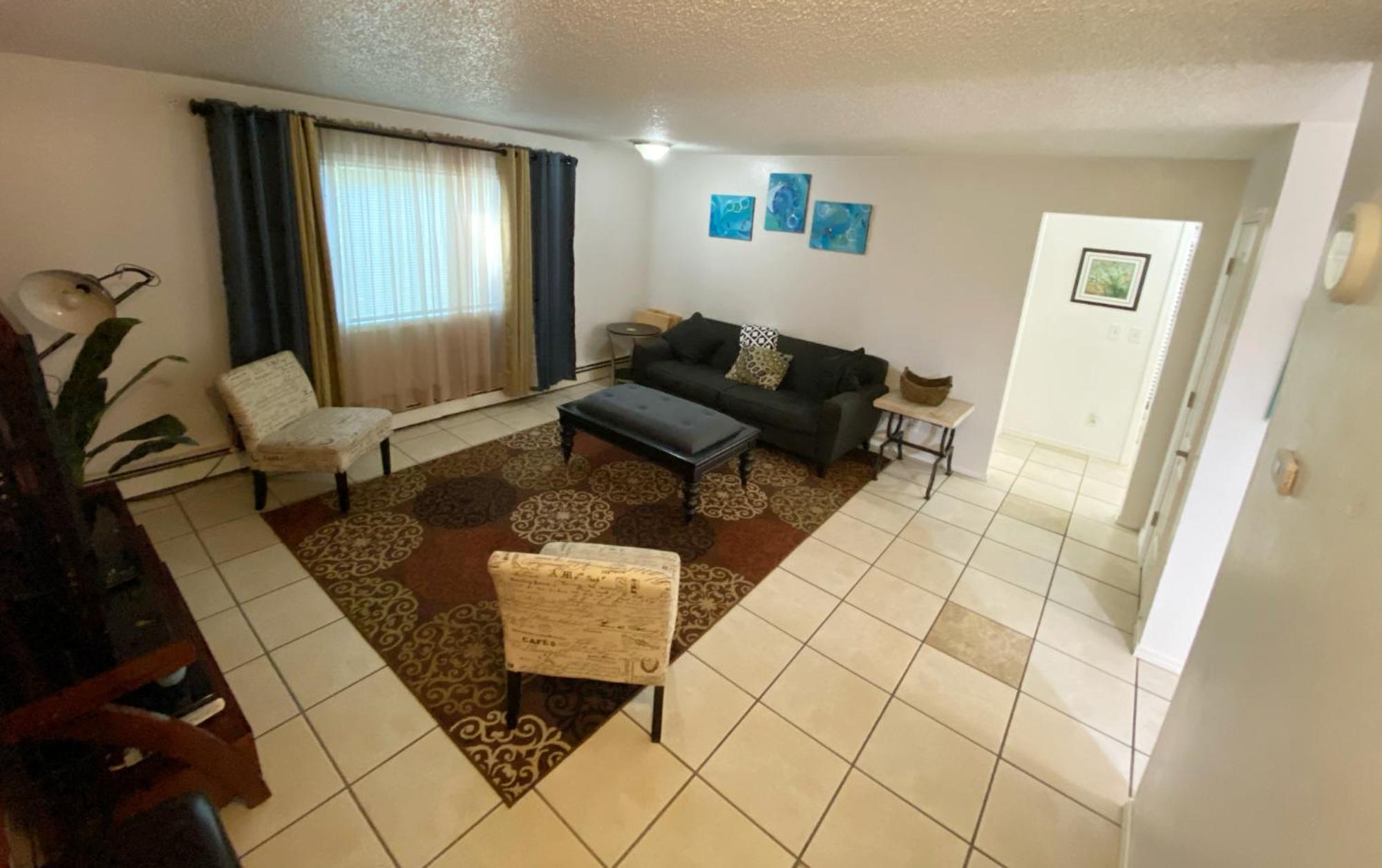 Stay Anchorage! Furnished Two Bedroom Apartments With High Speed Wifi 객실 사진