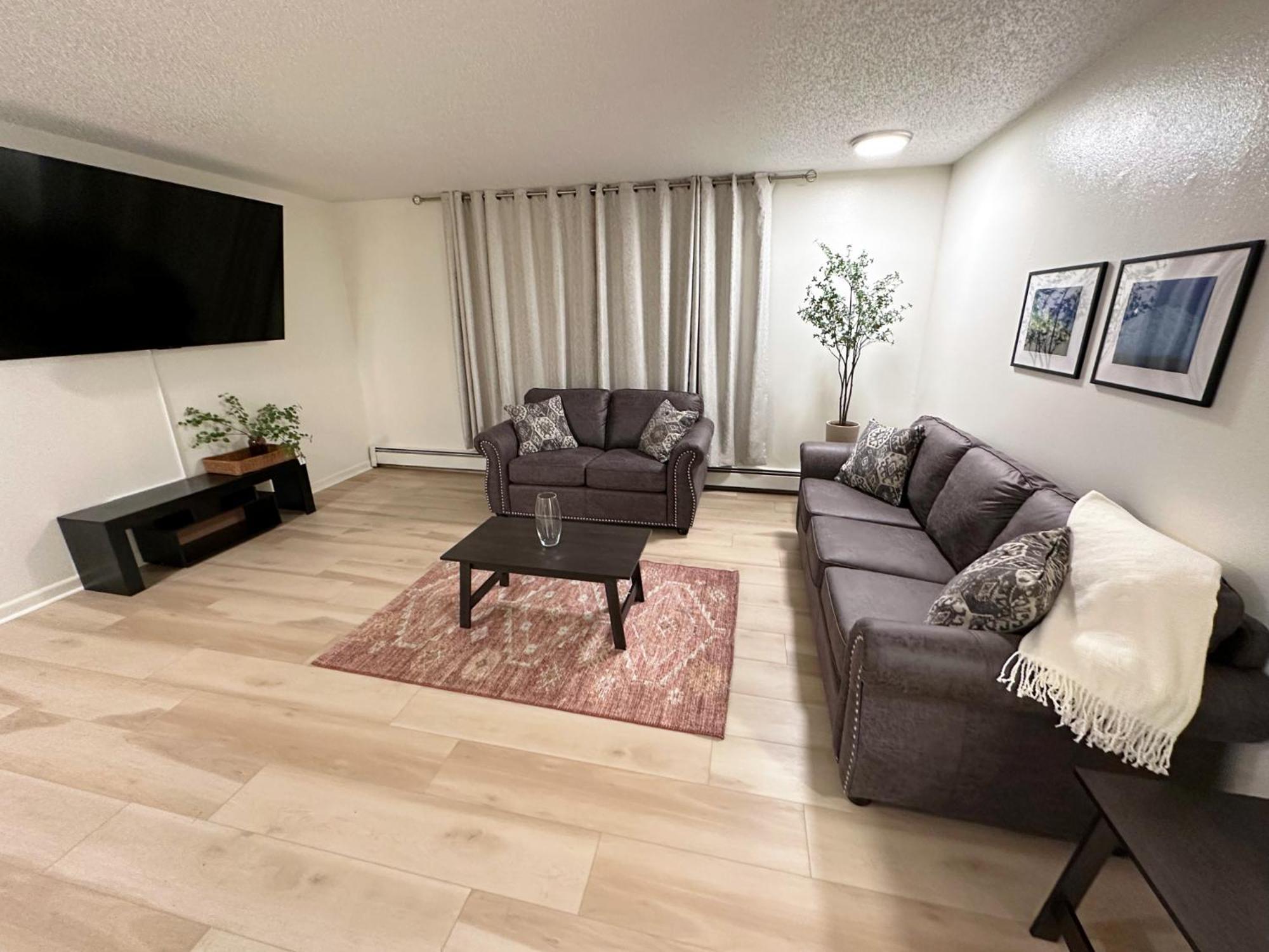 Stay Anchorage! Furnished Two Bedroom Apartments With High Speed Wifi 외부 사진