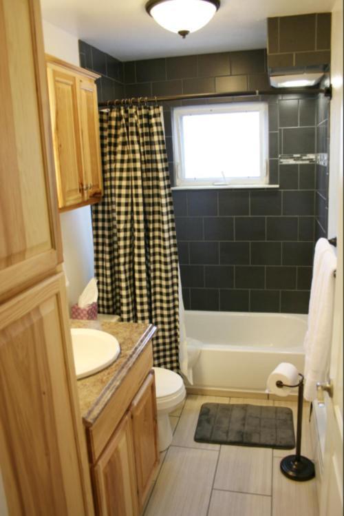 Stay Anchorage! Furnished Two Bedroom Apartments With High Speed Wifi 객실 사진