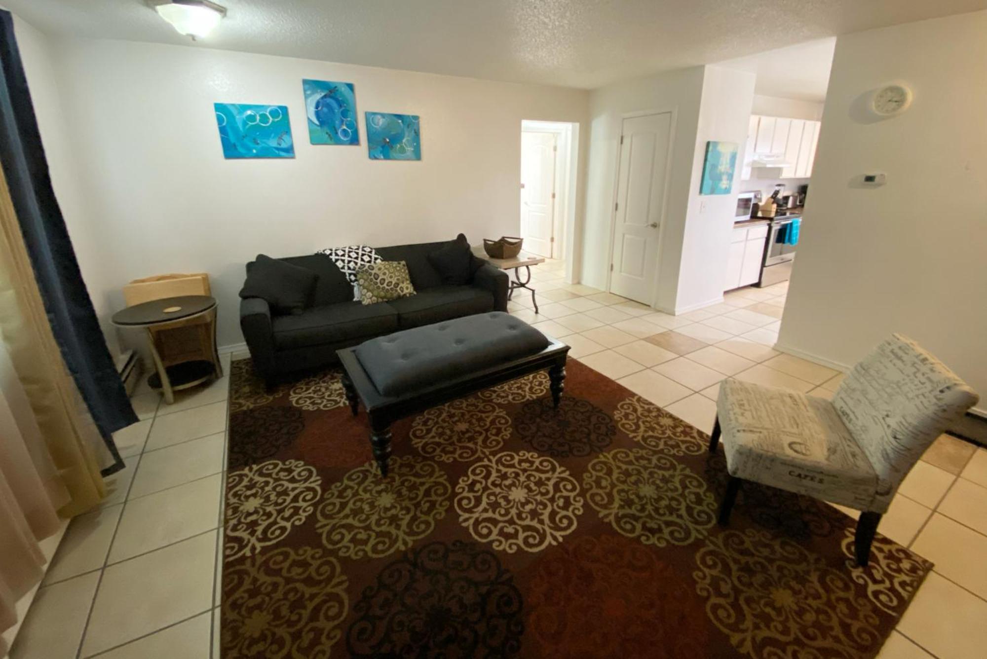 Stay Anchorage! Furnished Two Bedroom Apartments With High Speed Wifi 객실 사진