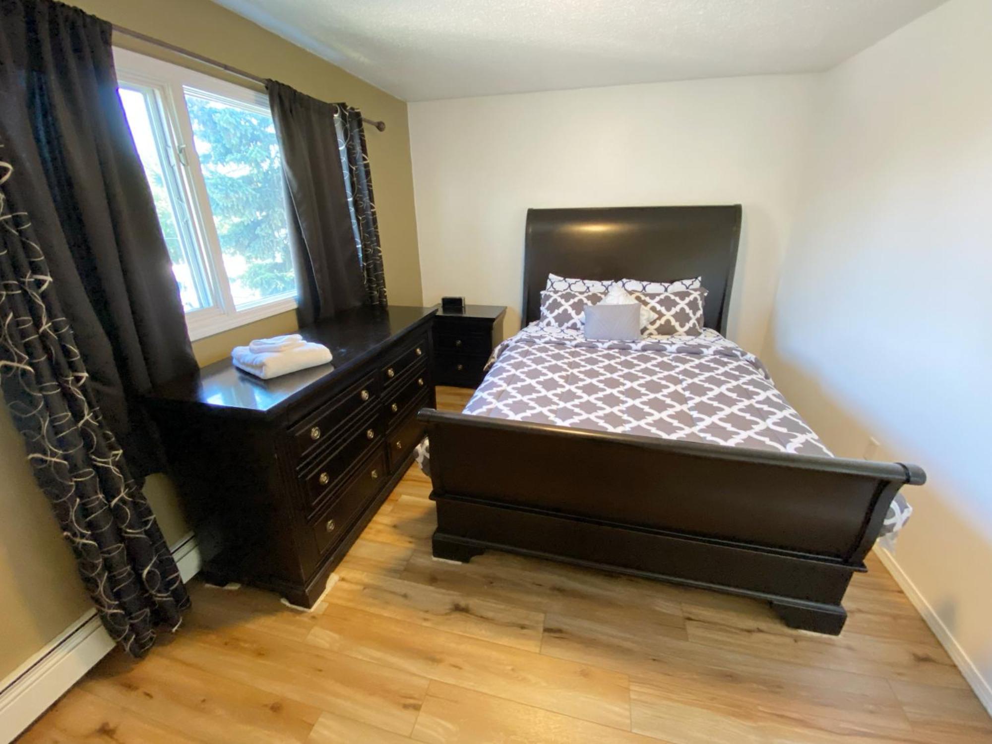 Stay Anchorage! Furnished Two Bedroom Apartments With High Speed Wifi 객실 사진